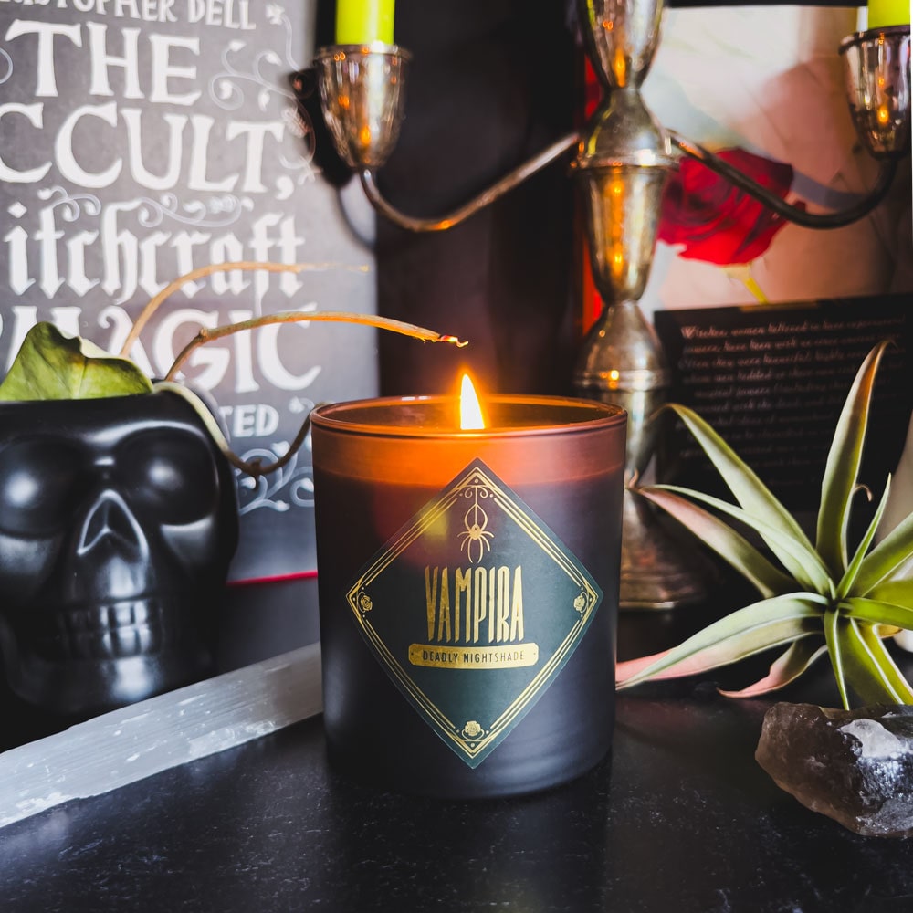 Vampira • Deadly Nightshade Candle